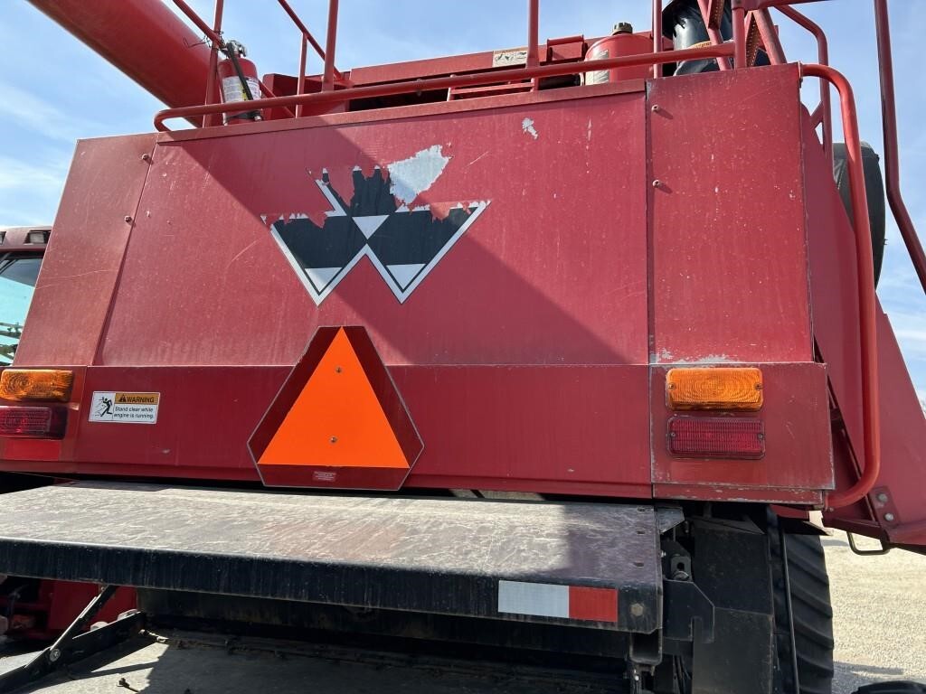 2000 Massey Ferguson 8780XP Combine