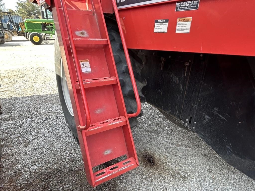 2000 Massey Ferguson 8780XP Combine