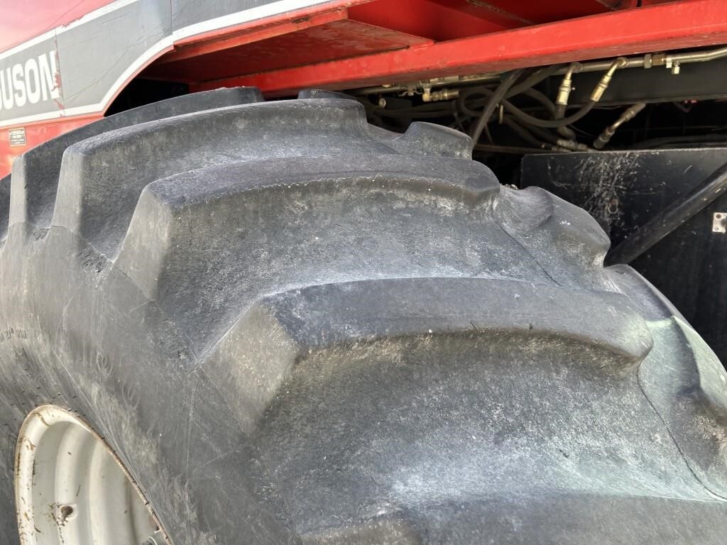 2000 Massey Ferguson 8780XP Combine