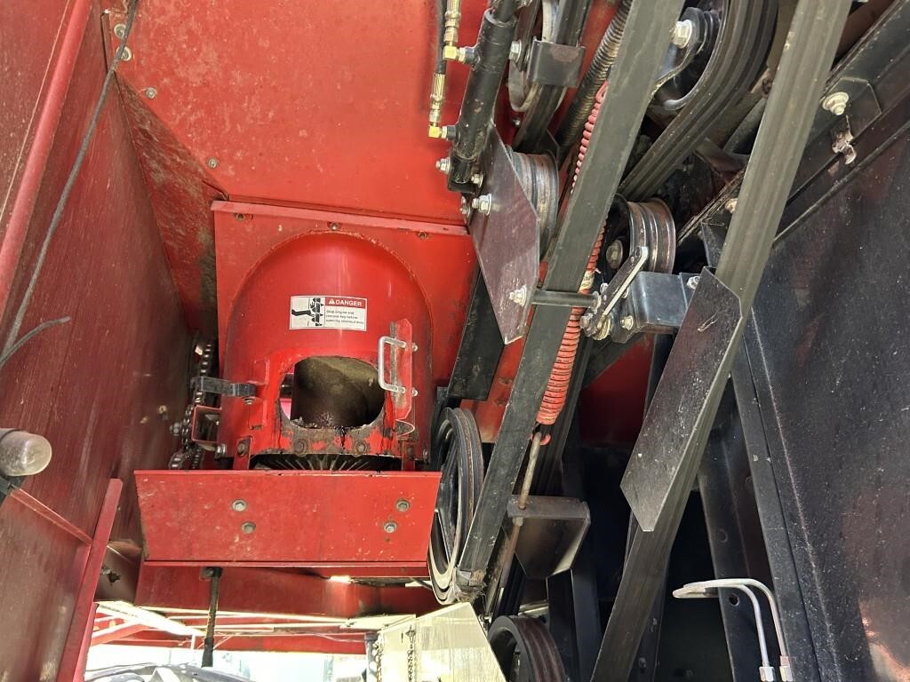 2000 Massey Ferguson 8780XP Combine