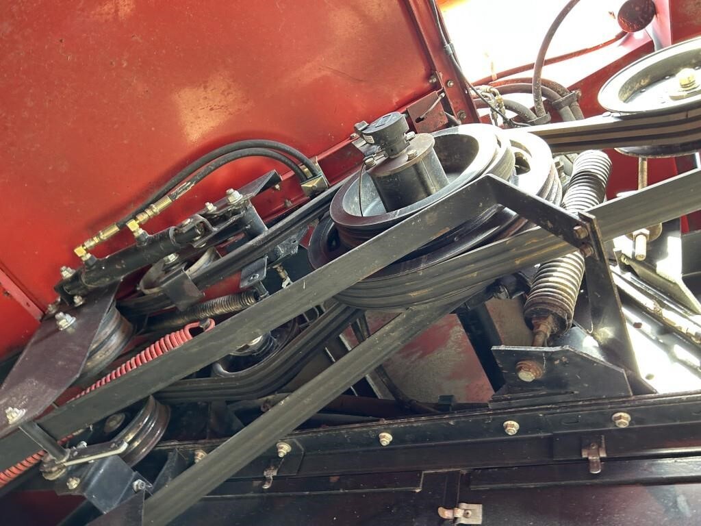 2000 Massey Ferguson 8780XP Combine