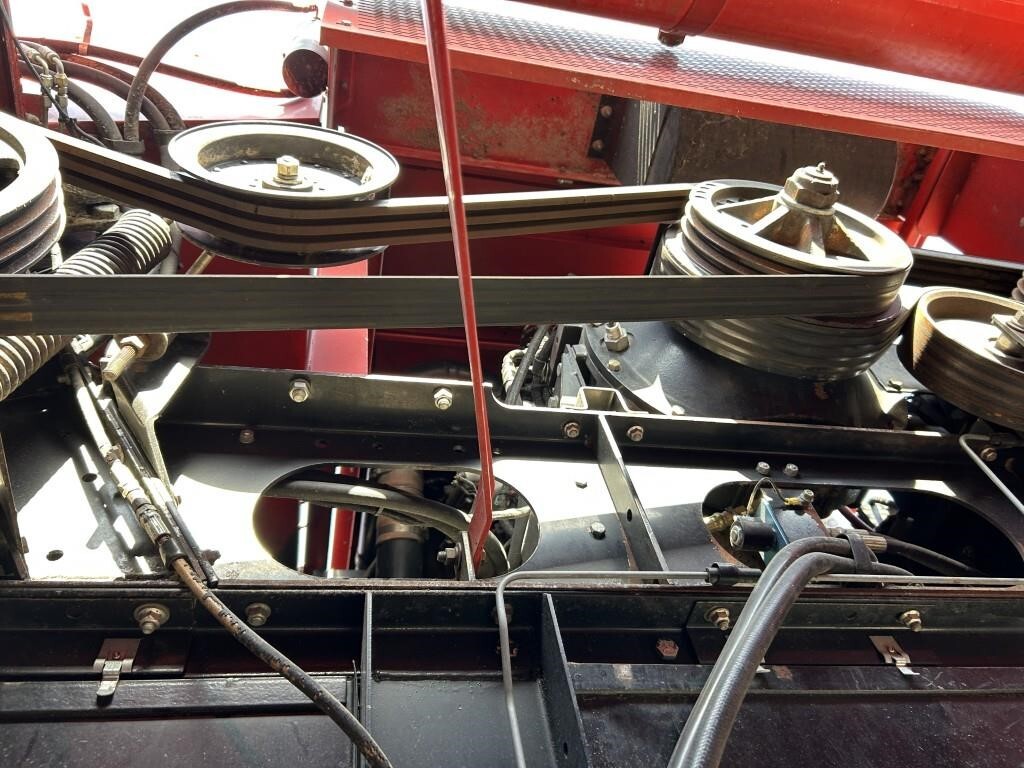 2000 Massey Ferguson 8780XP Combine