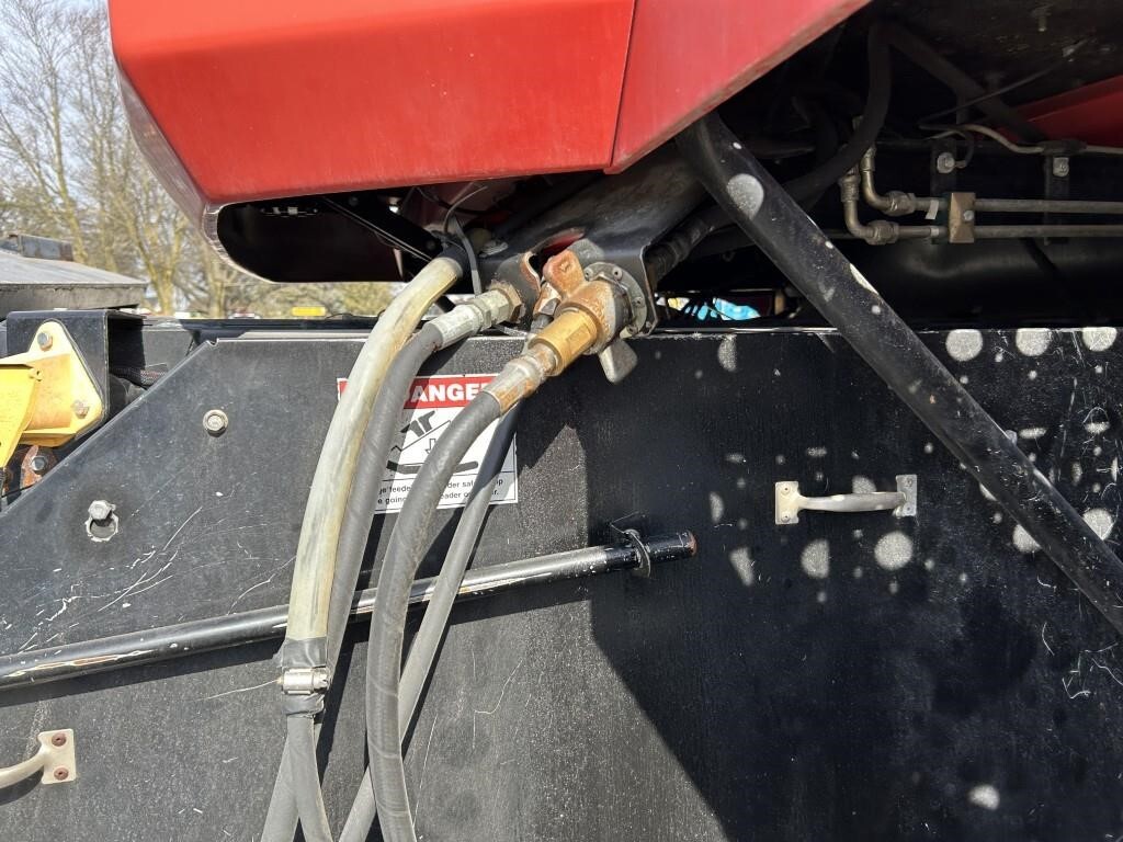 2000 Massey Ferguson 8780XP Combine