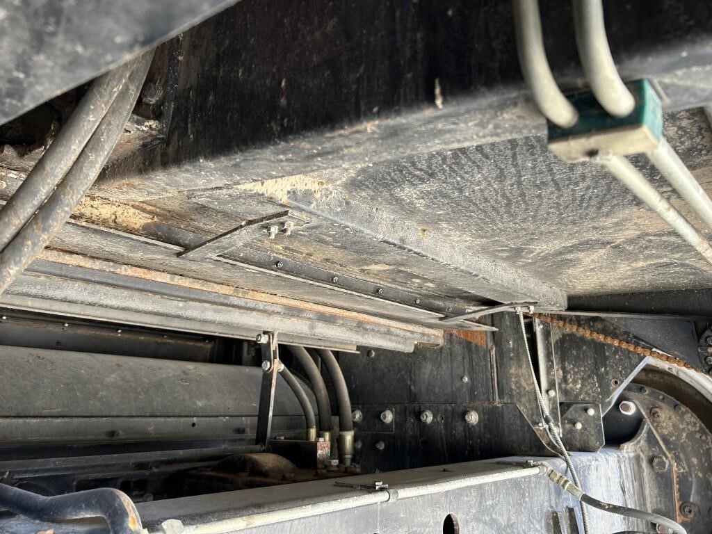 2000 Massey Ferguson 8780XP Combine