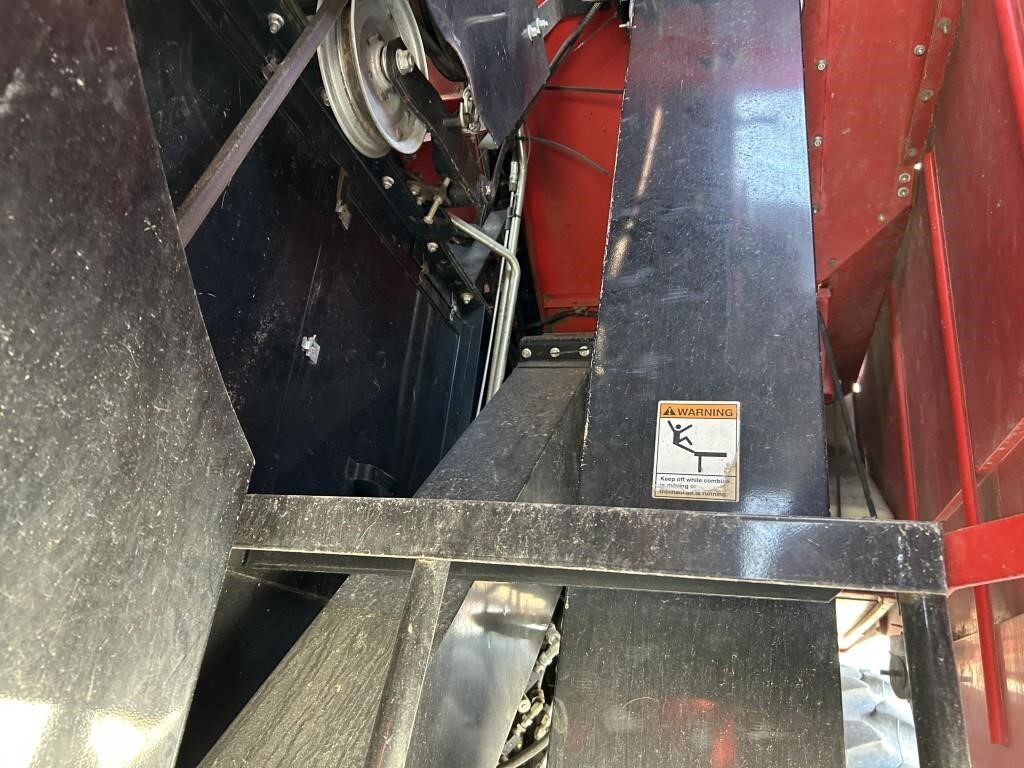 2000 Massey Ferguson 8780XP Combine