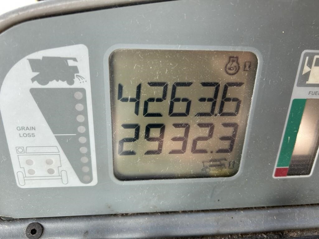 2000 Massey Ferguson 8780XP Combine