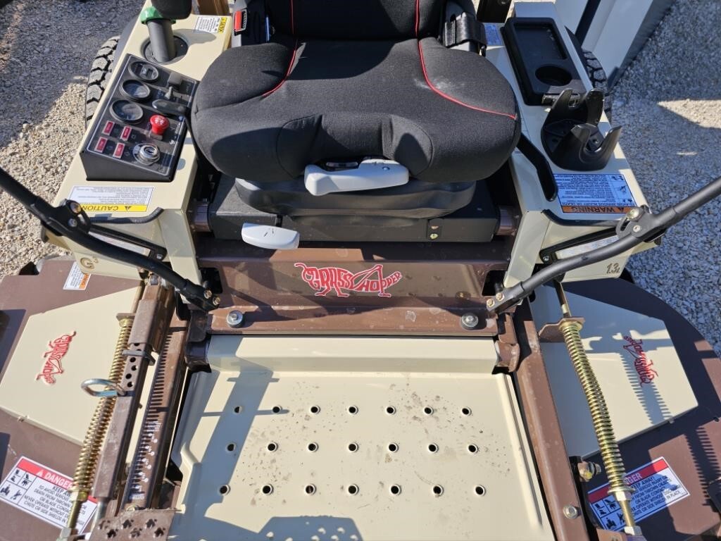 2025 Grasshopper 400D Accessories and Attachment