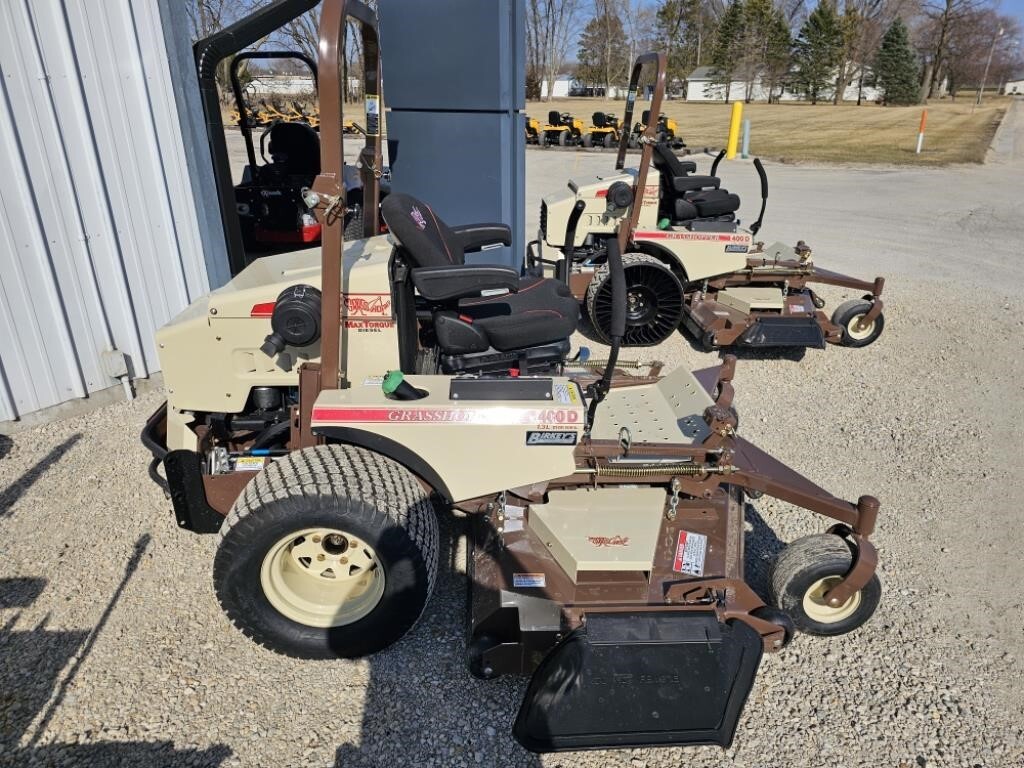 2025 Grasshopper 400D Accessories and Attachment