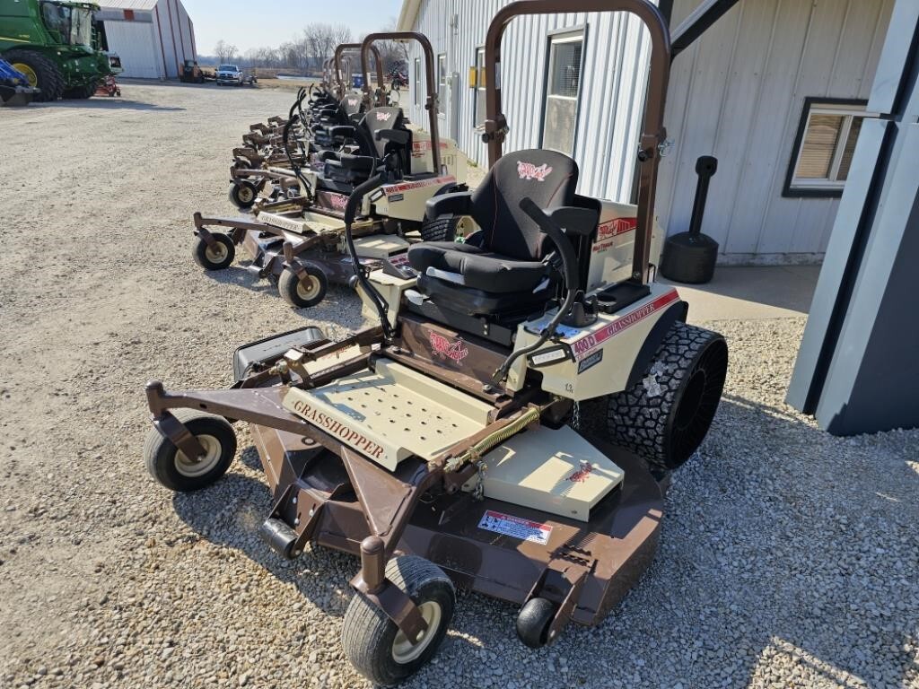 2025 Grasshopper 400D Accessories and Attachment