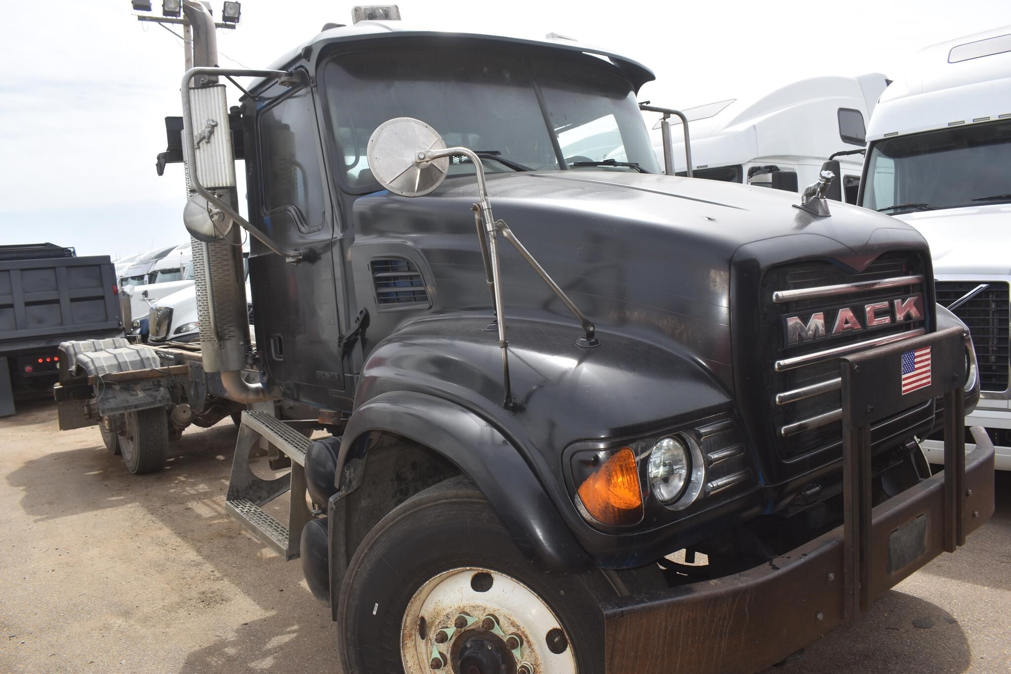 2006 Mack Granite CV713 Dump Trucks/Trailer