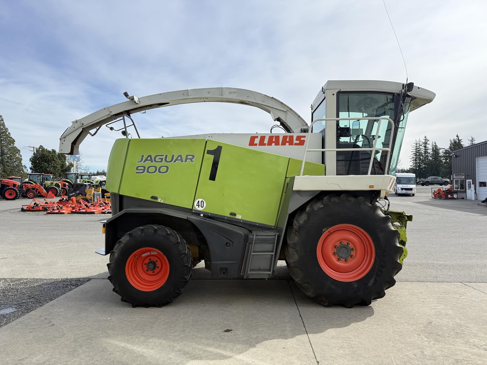 2004 Claas Jaguar 900 Self-Propelled Forage Harvester