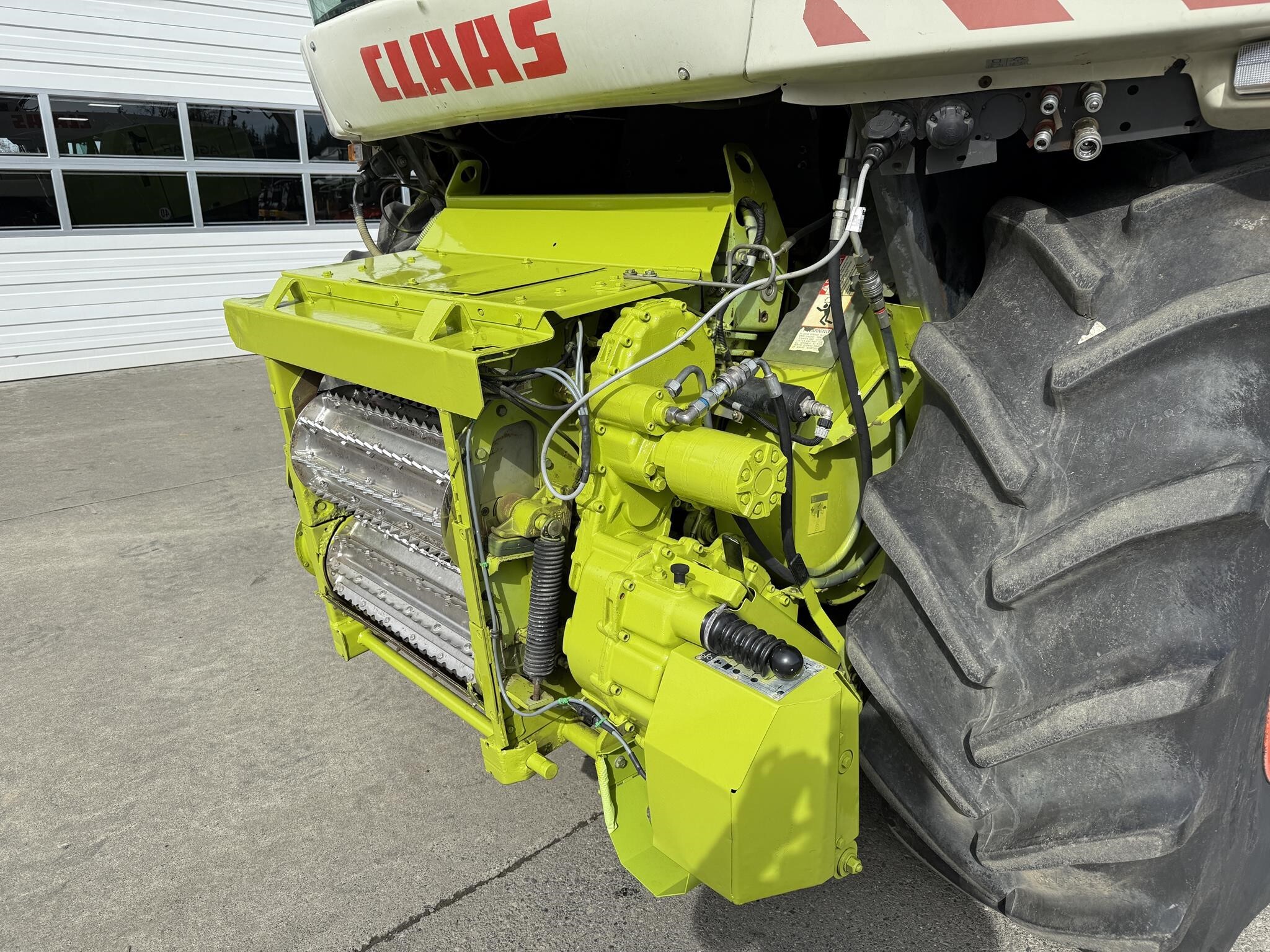 2004 Claas Jaguar 900 Self-Propelled Forage Harvester