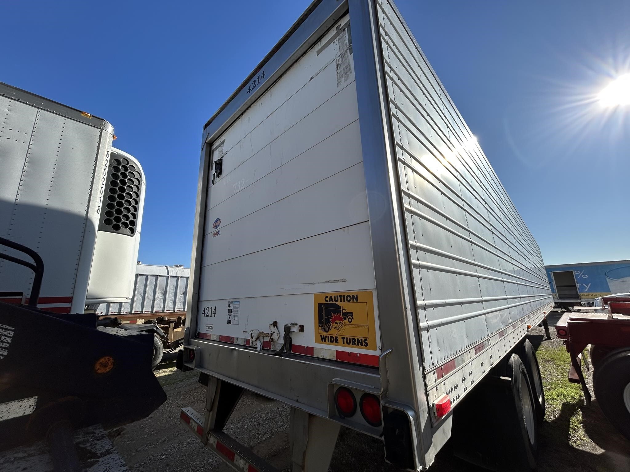 2014 Utility 53 FT REEFER Box Trucks/Trailer