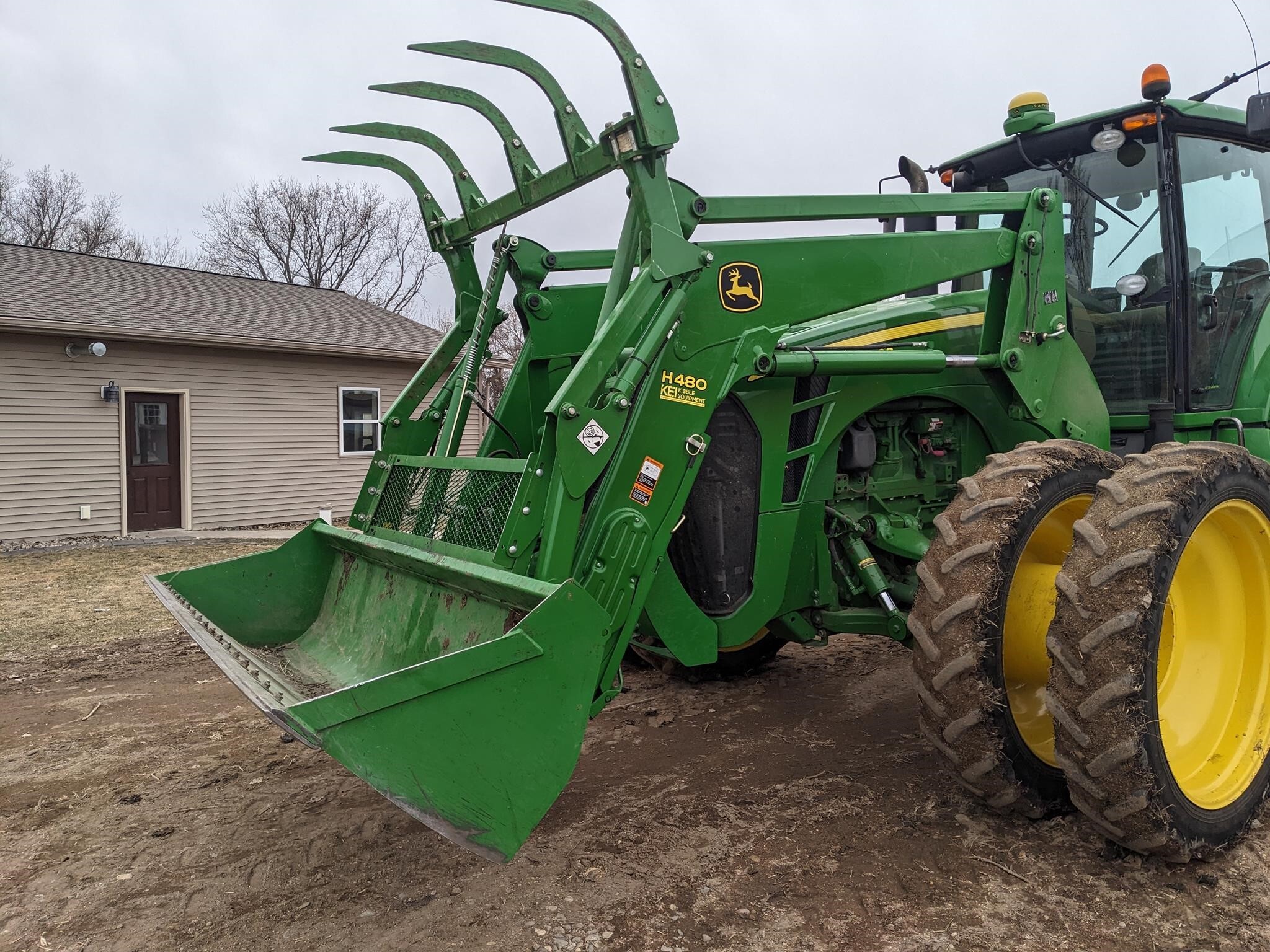2014 John Deere H480 Front End Loader