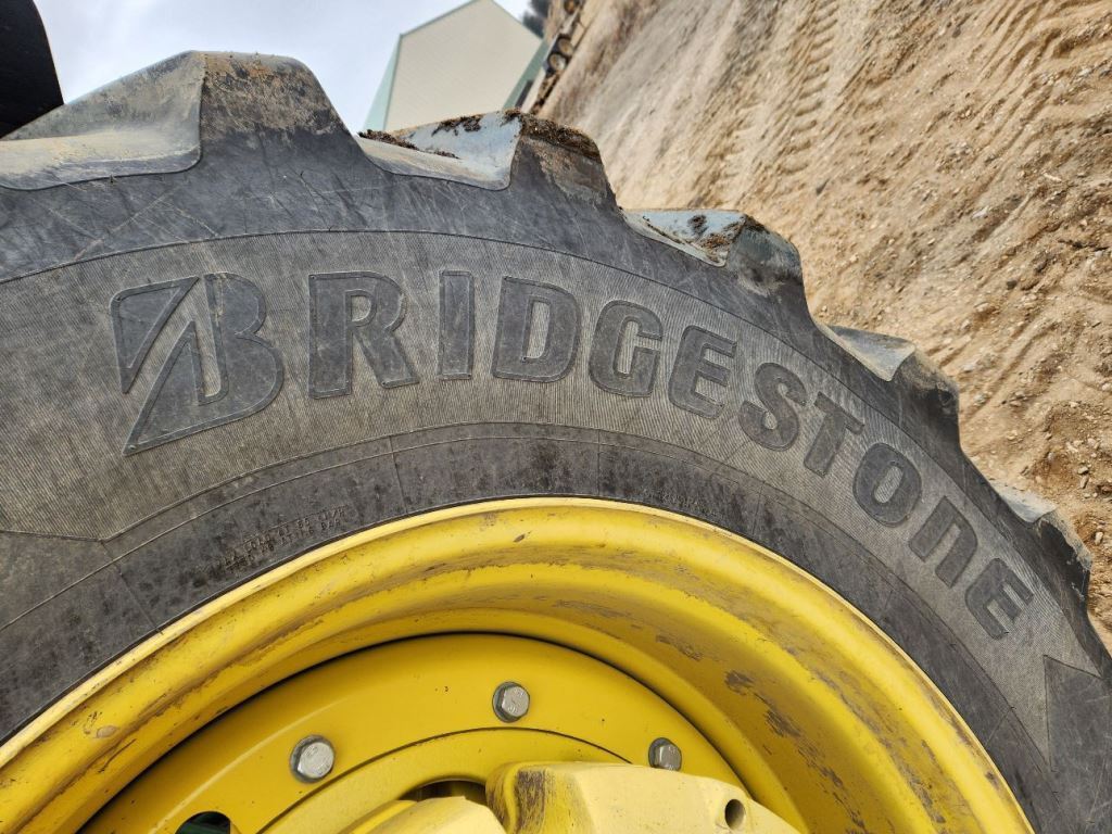 2024 John Deere 8R 230 Tractor