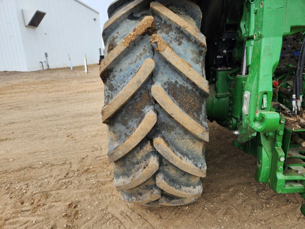 2024 John Deere 8R 230 Tractor