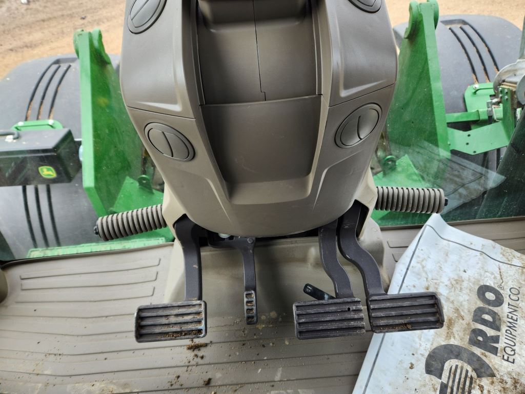 2024 John Deere 8R 230 Tractor