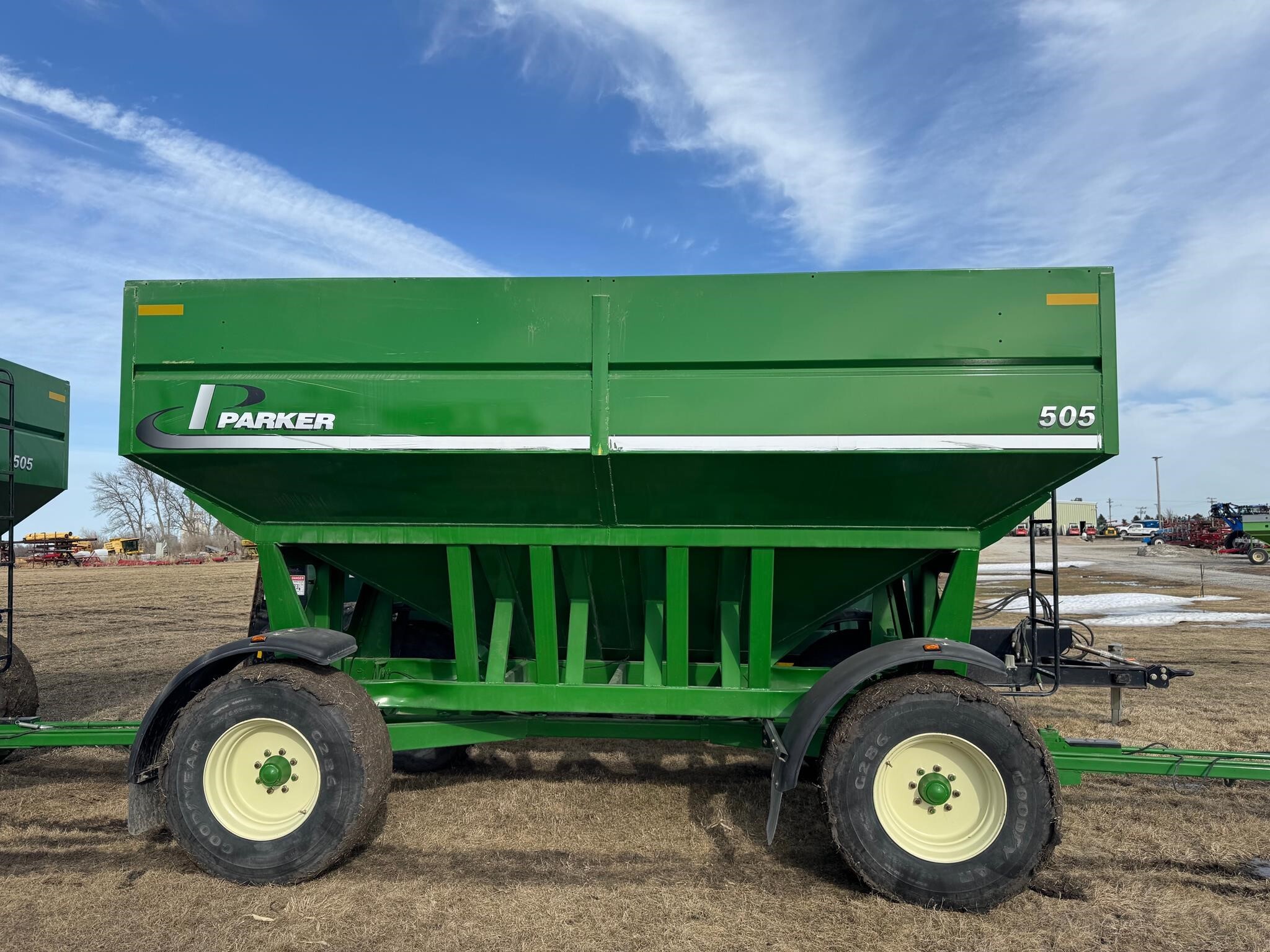 2016 Parker 505 Gravity Wagon