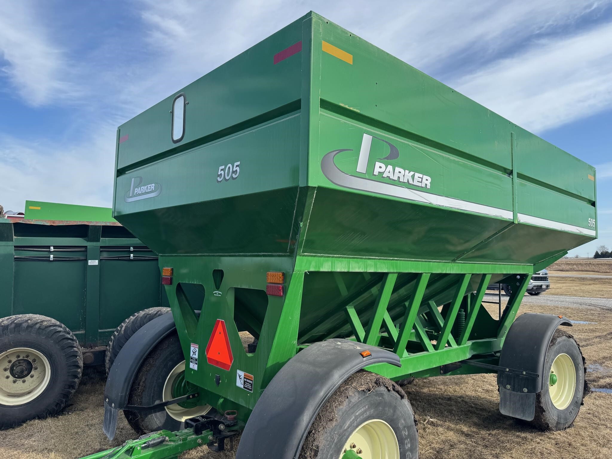 2016 Parker 505 Gravity Wagon