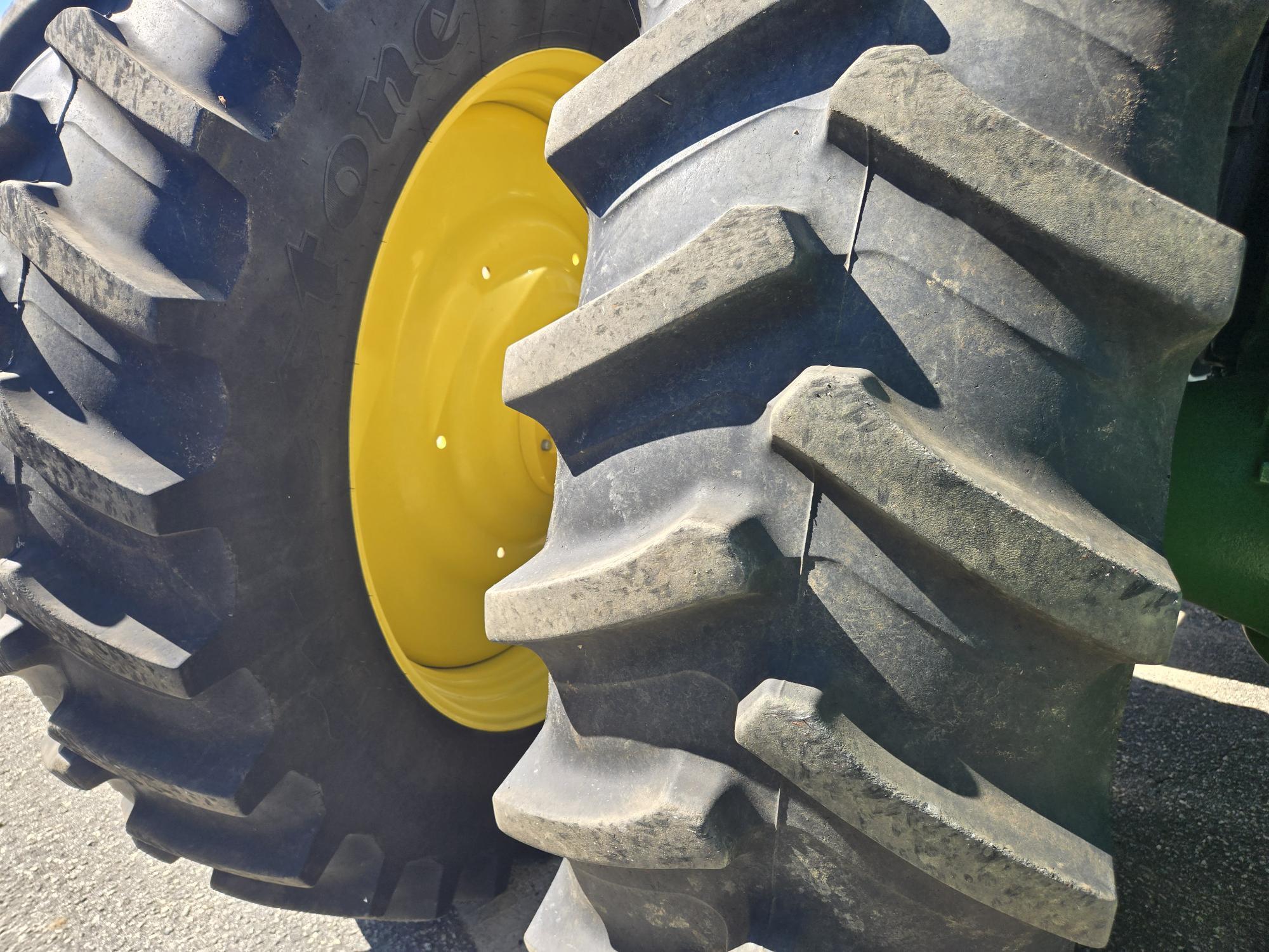 2023 John Deere 8R 310 Tractor