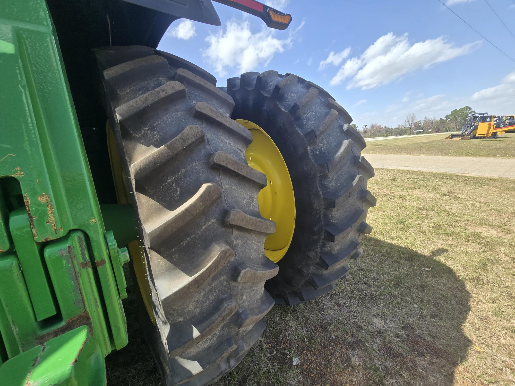 2023 John Deere 8R 310 Tractor