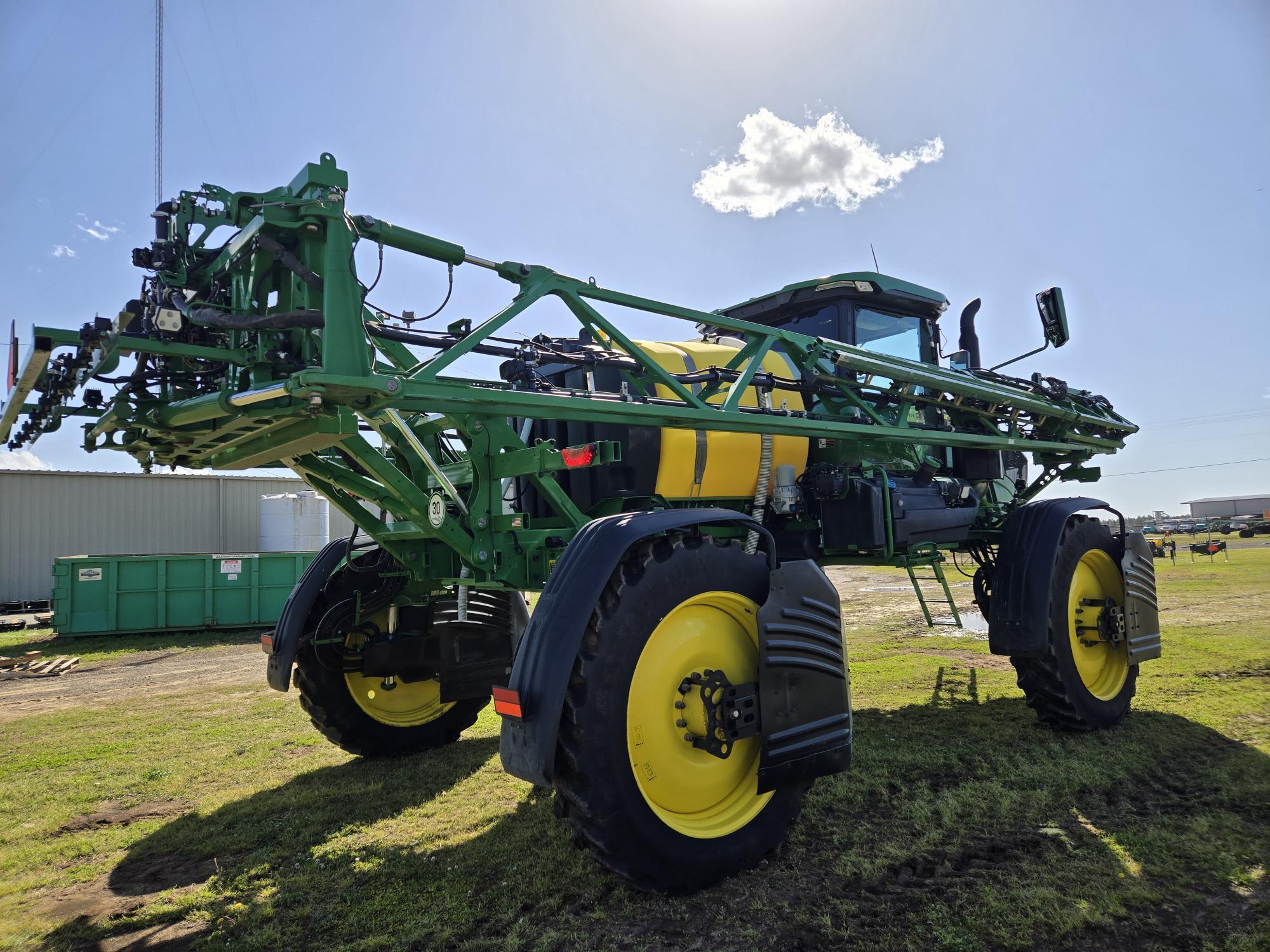 2023 John Deere 408R Self-Propelled Sprayer