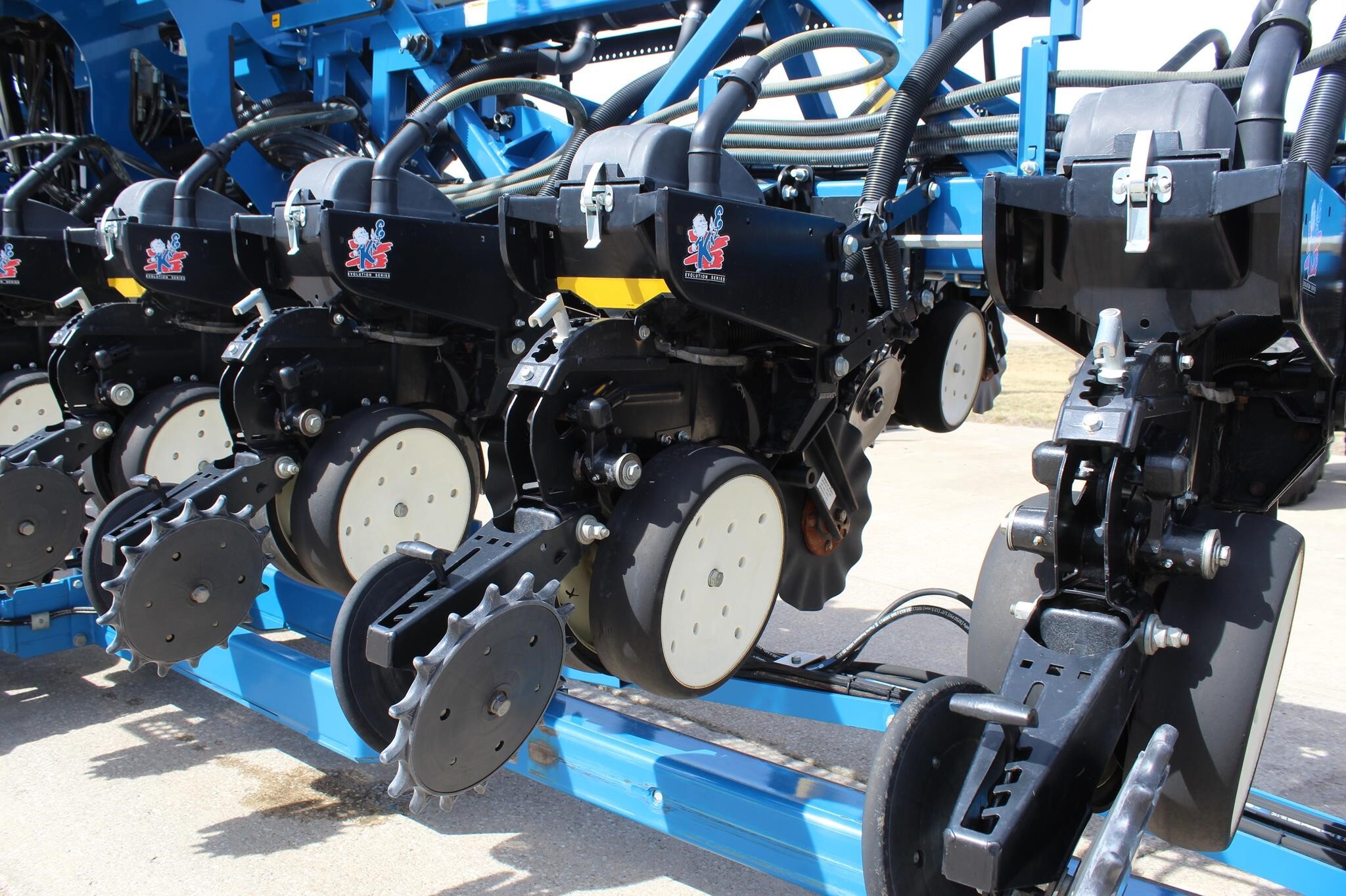 2016 Kinze 3600 ASD Planter