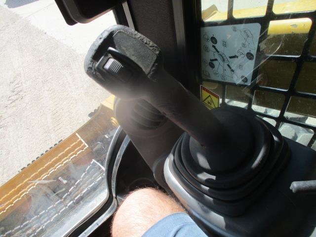 2018 Caterpillar 272D2 Skid Steer