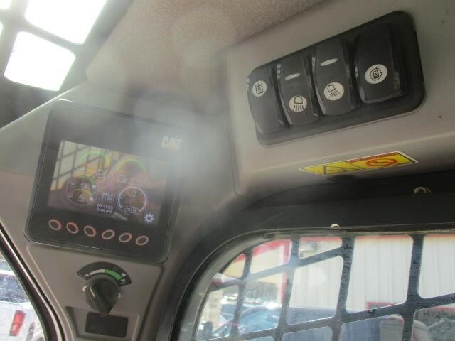 2018 Caterpillar 272D2 Skid Steer