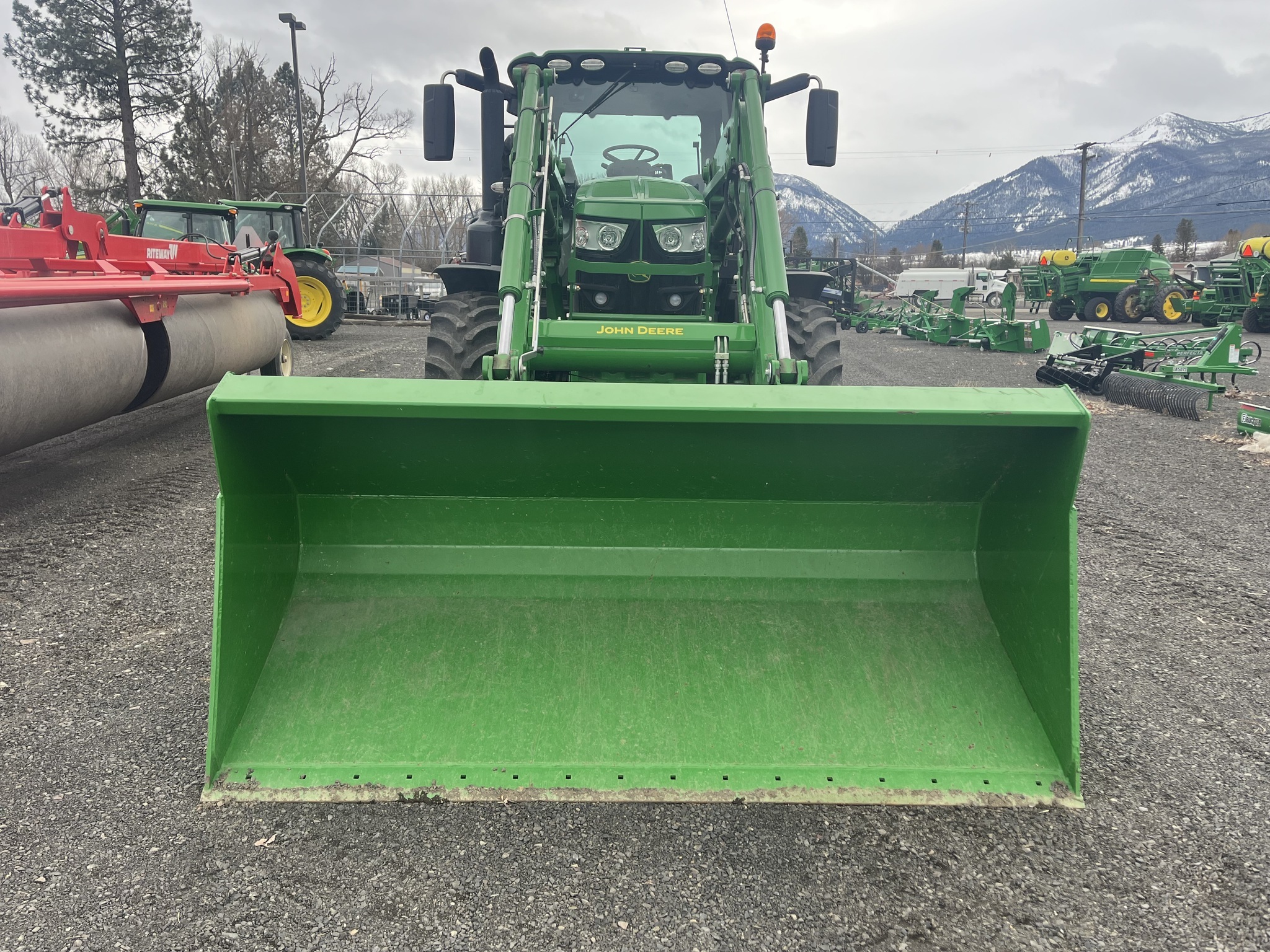 2016 John Deere 6155R Tractor