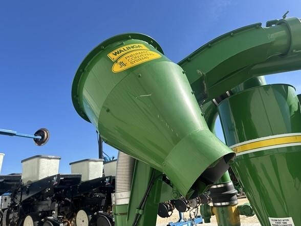 2007 Walinga AGRI-VAC 7614DLX Grain Vac