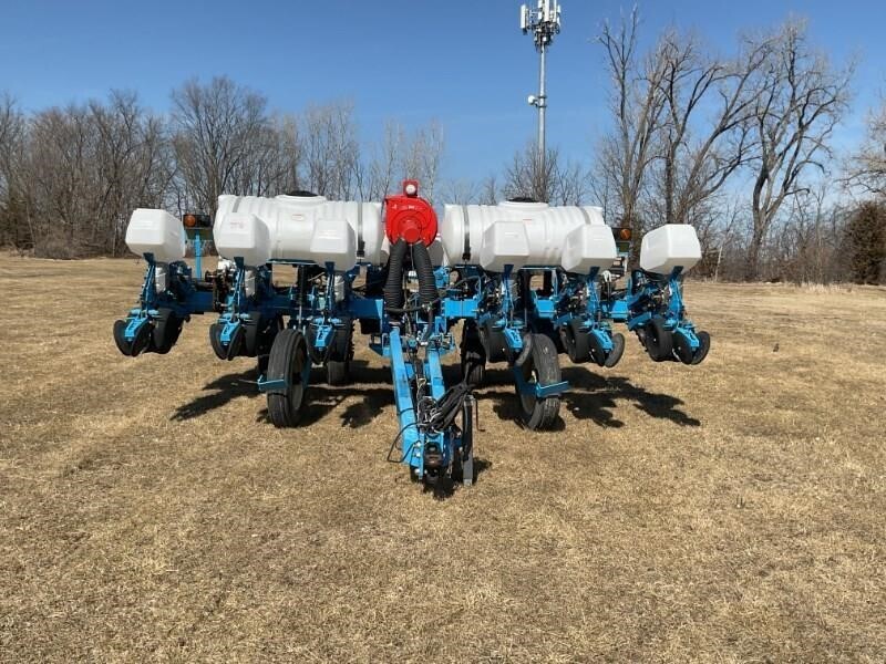 Roeder Implement - Dubuque - Dubuque , IA | Machinery Pete