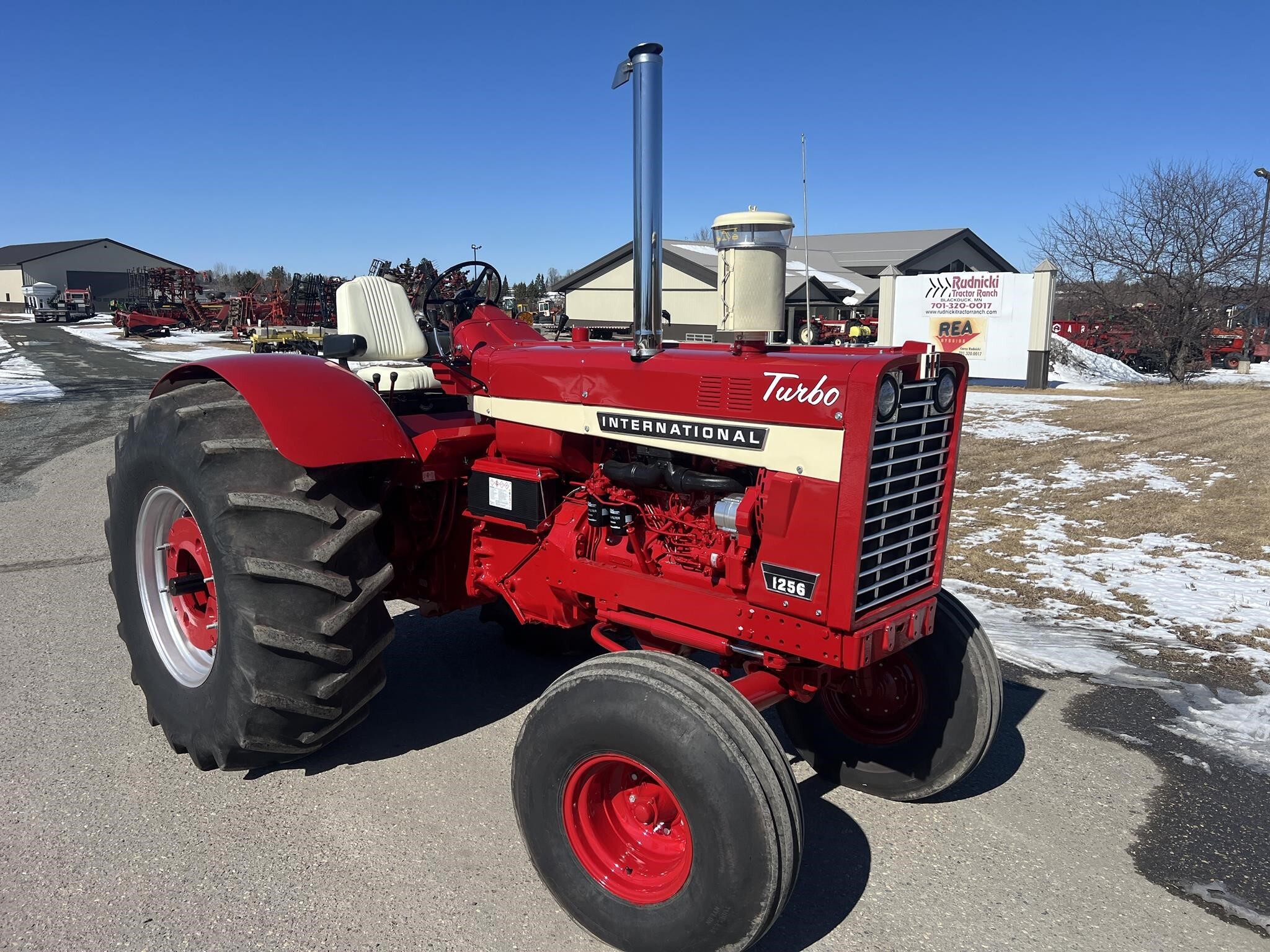 1968 International 1256 Tractor