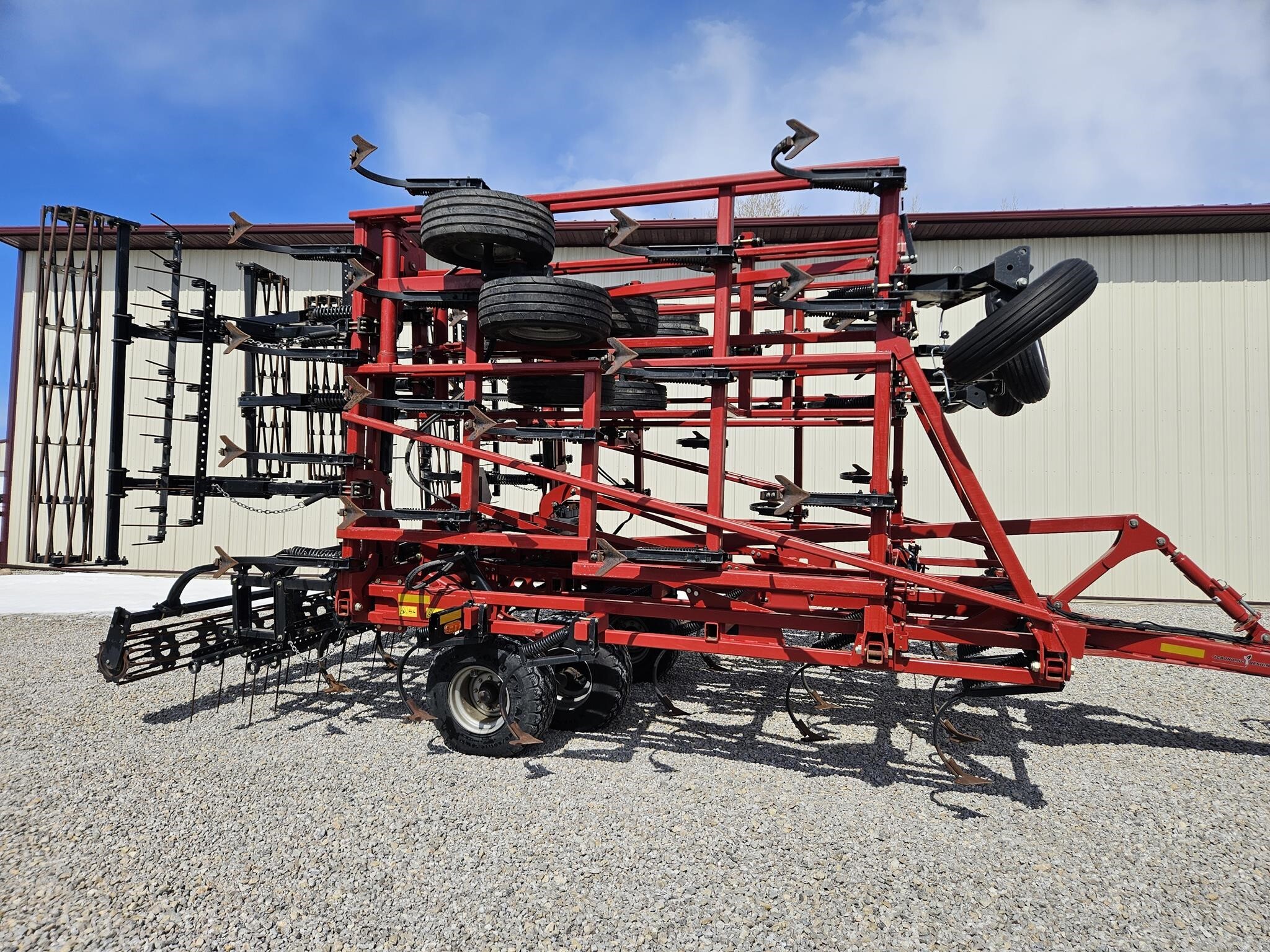 2017 Case IH Tiger-Mate 255 Field Cultivator