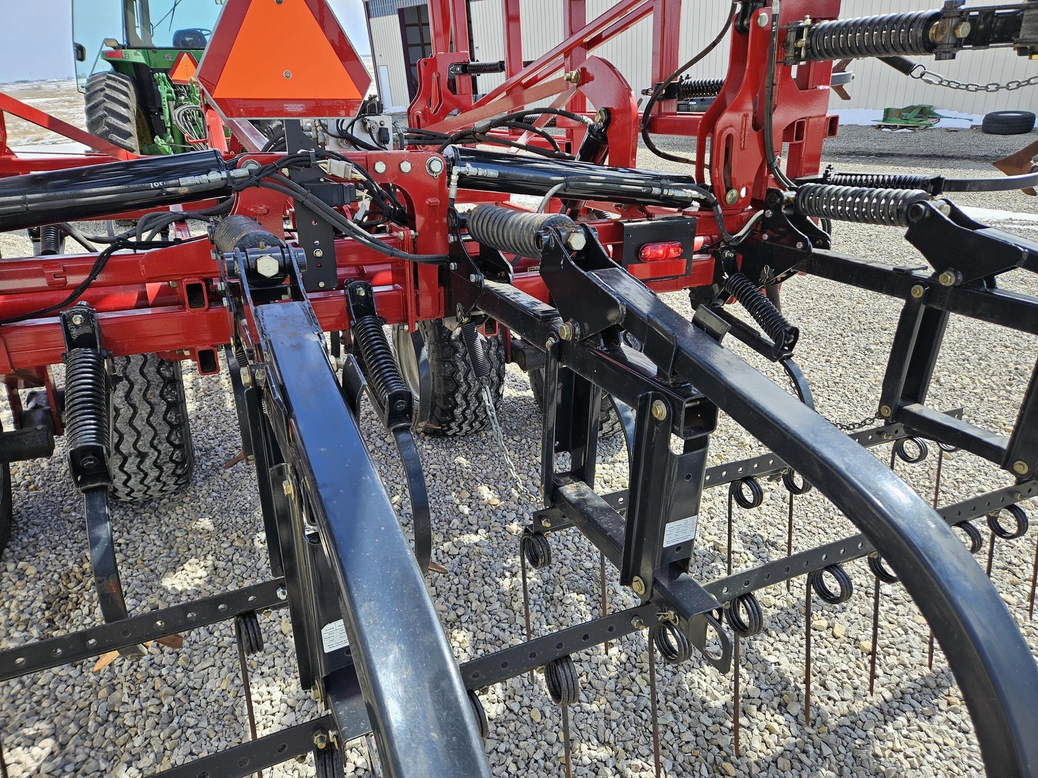 2017 Case IH Tiger-Mate 255 Field Cultivator