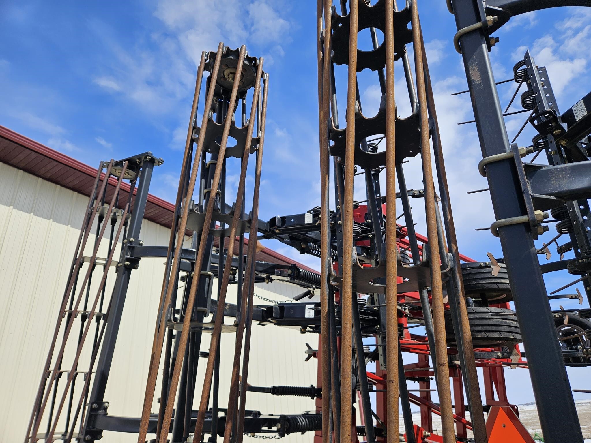 2017 Case IH Tiger-Mate 255 Field Cultivator