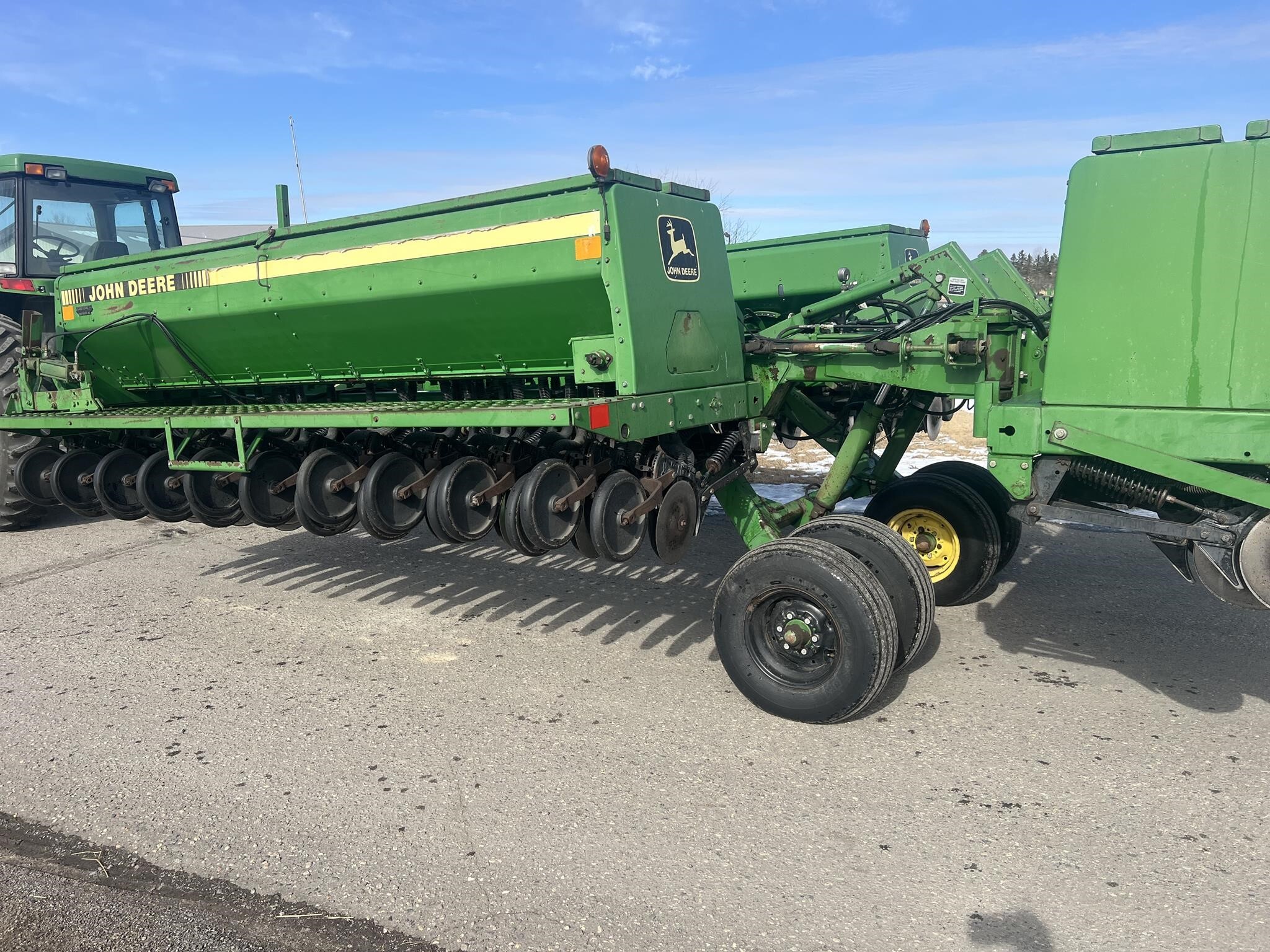 1993 John Deere 455 Drill