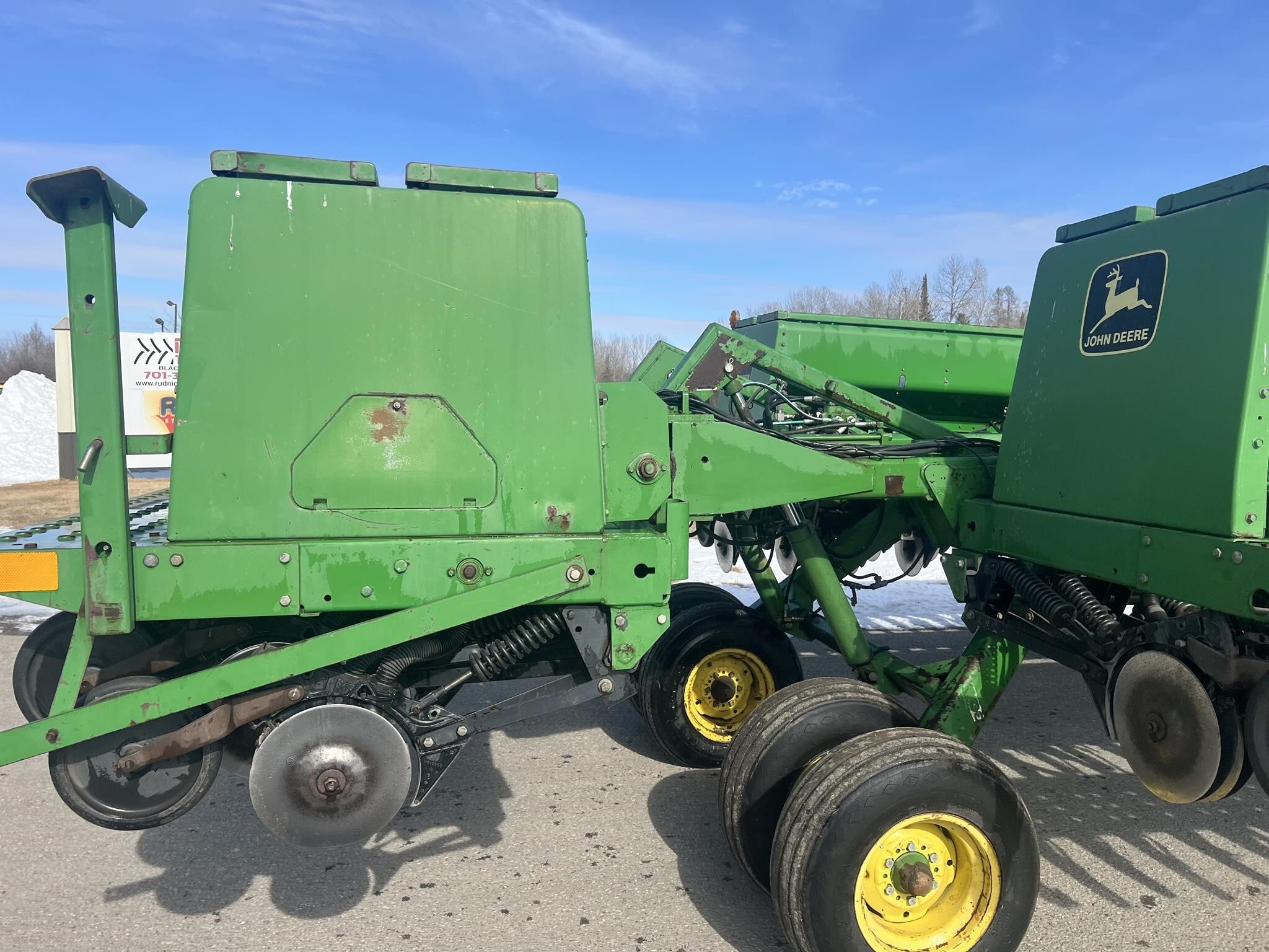 1993 John Deere 455 Drill