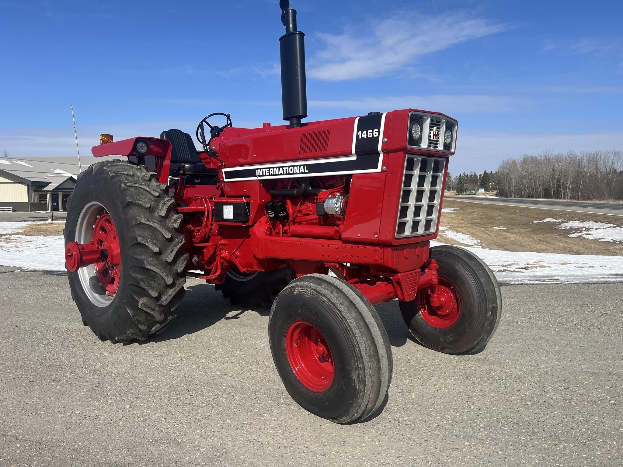 1975 International Harvester 1466 Tractor