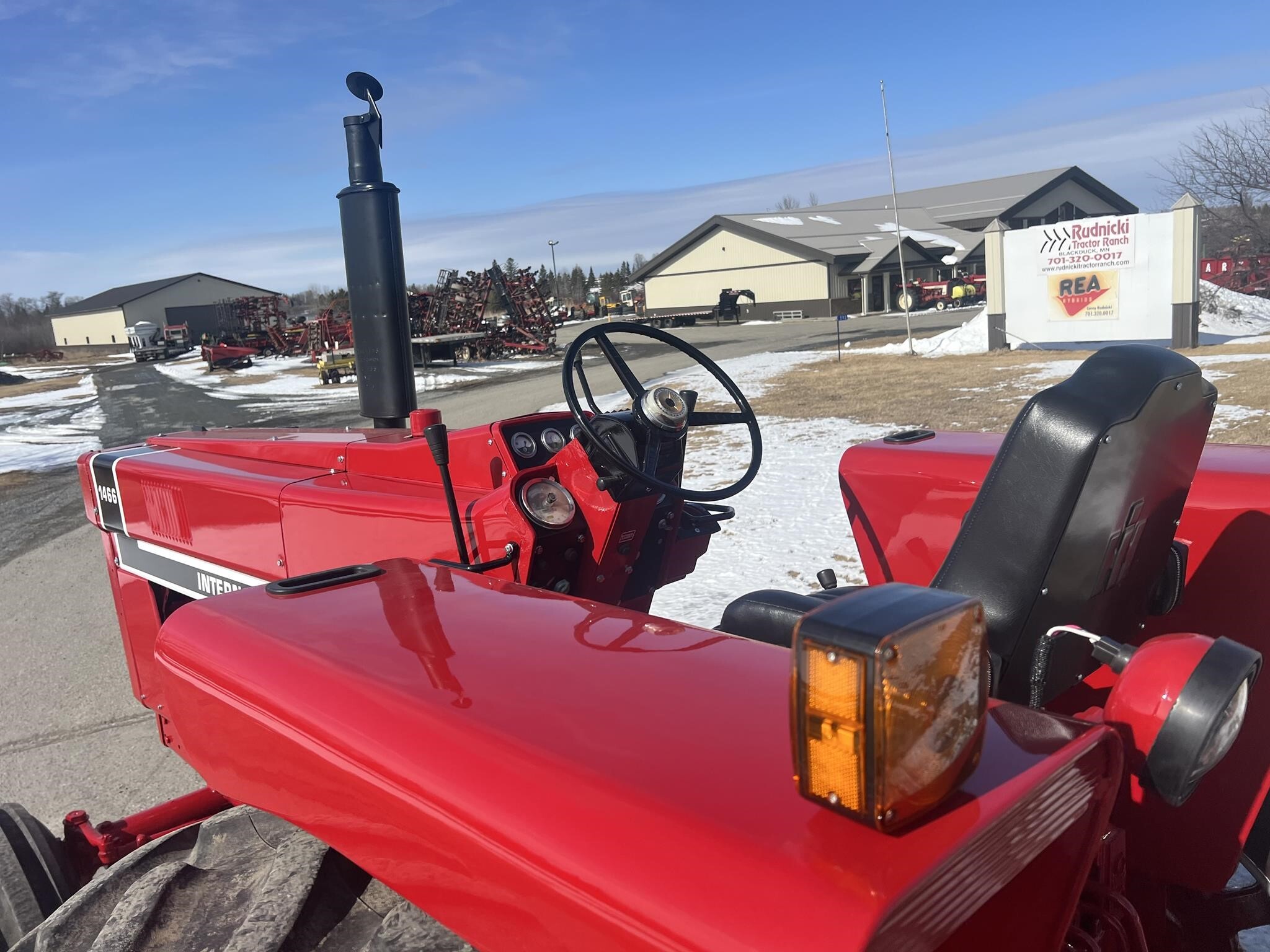 1975 International Harvester 1466 Tractor