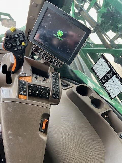 2020 John Deere R4045 Self-Propelled Sprayer