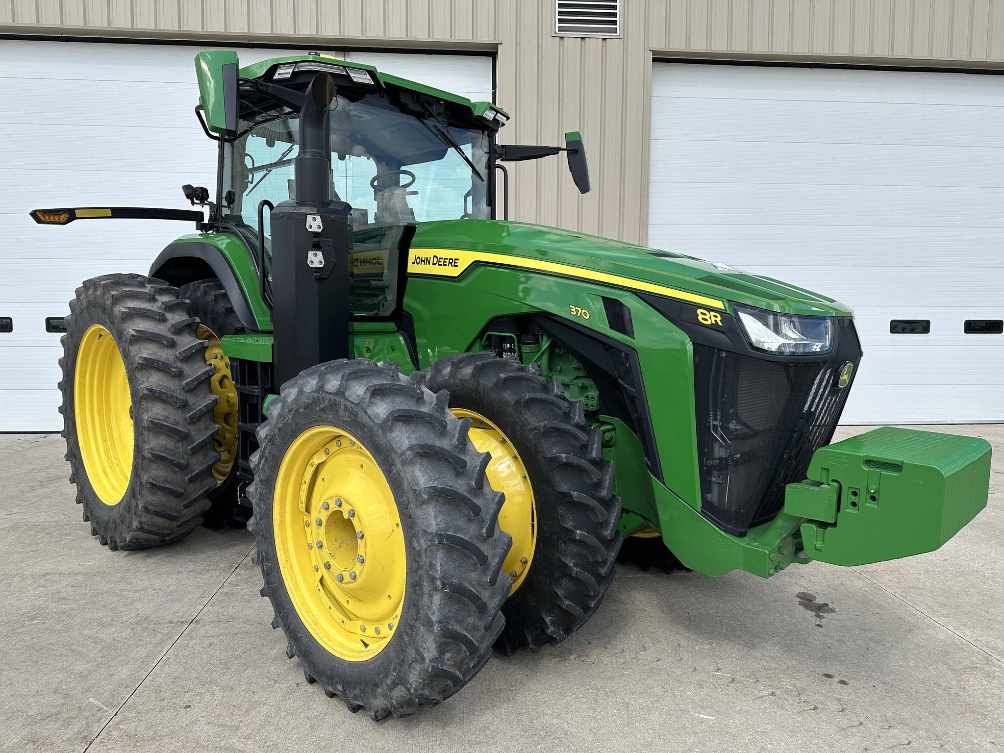 2024 John Deere 8R 370 Tractor