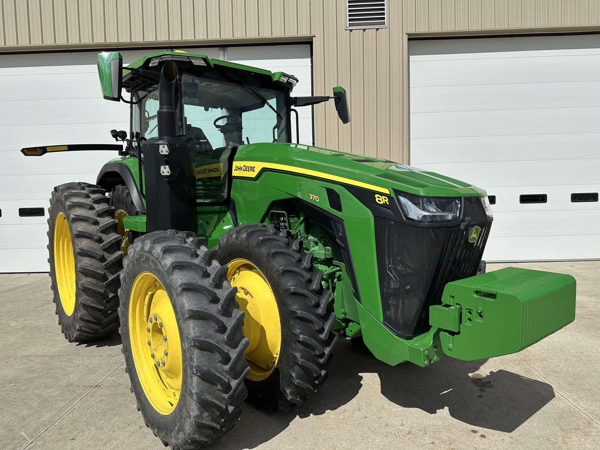 2024 John Deere 8R 370 Tractor