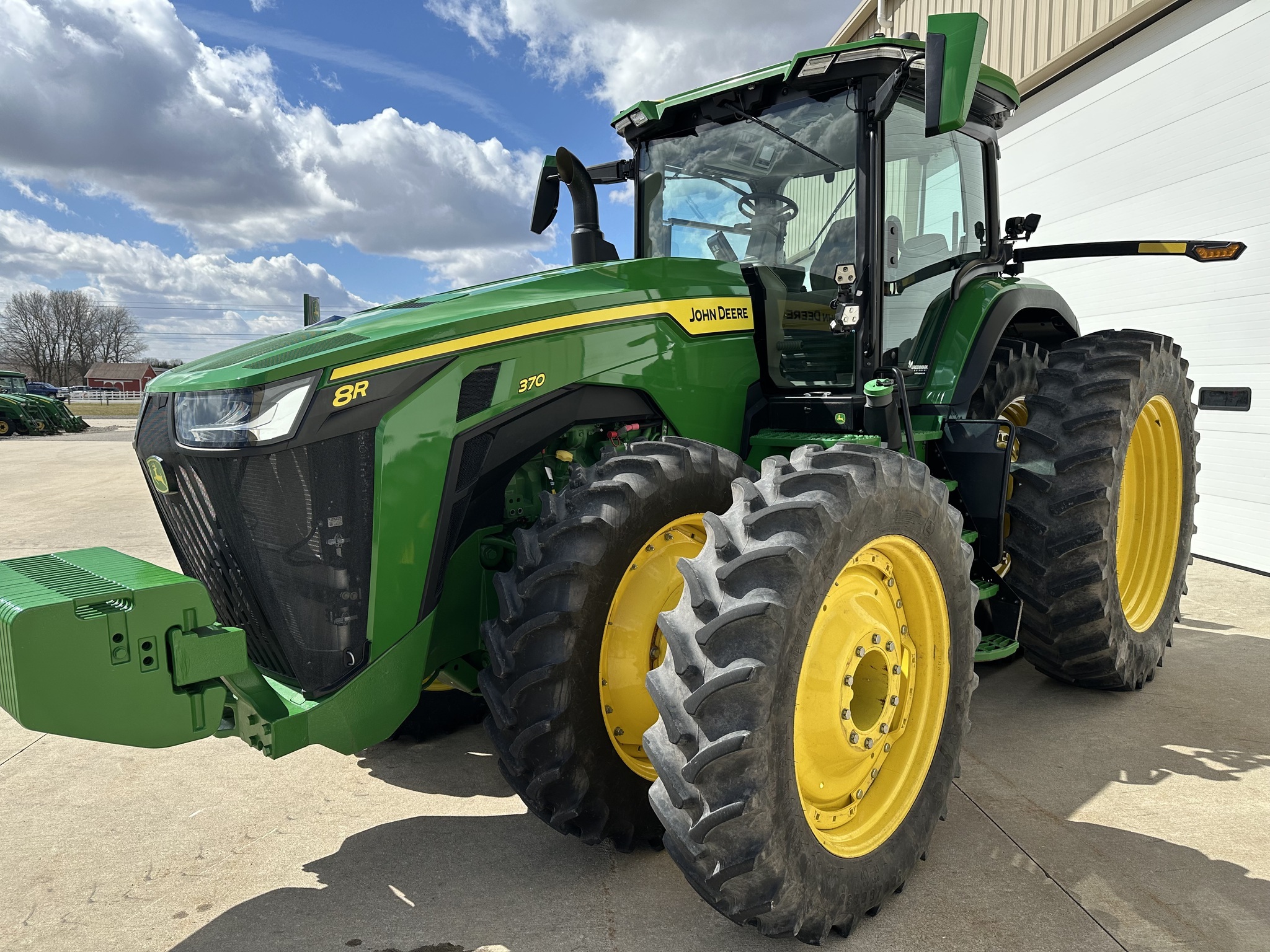 2024 John Deere 8R 370 Tractor