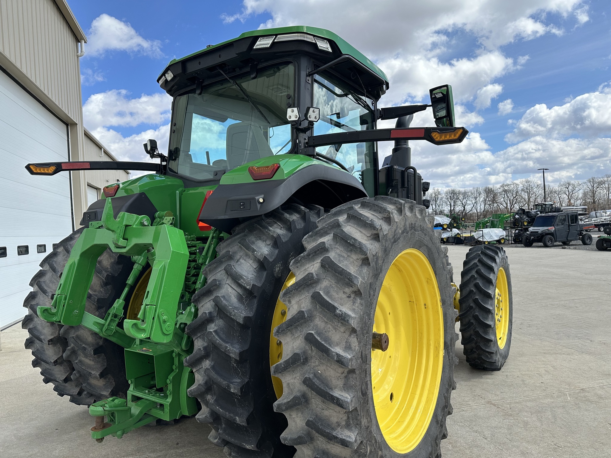 2024 John Deere 8R 370 Tractor