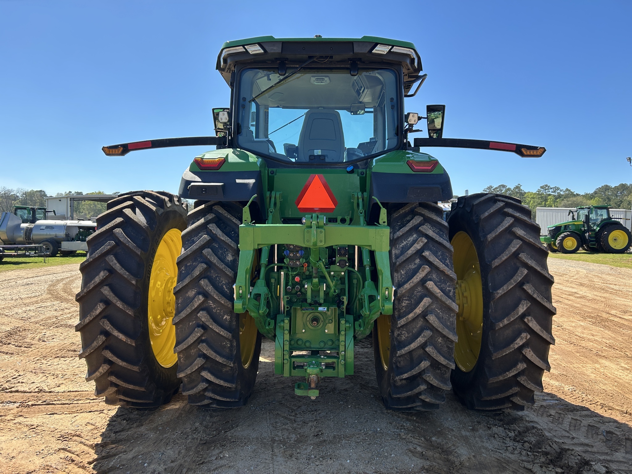 2023 John Deere 7R 210 Tractor