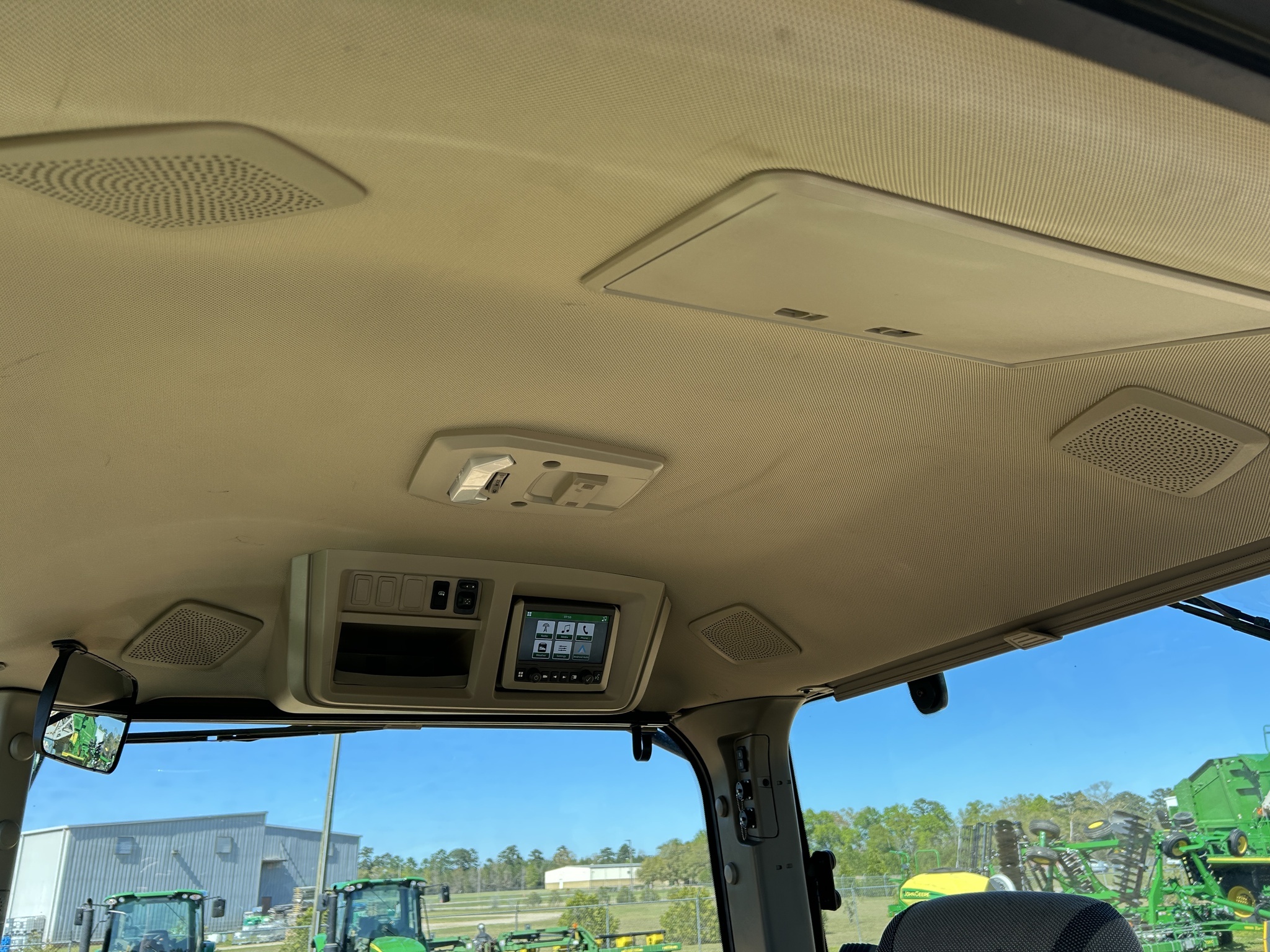 2023 John Deere 7R 210 Tractor