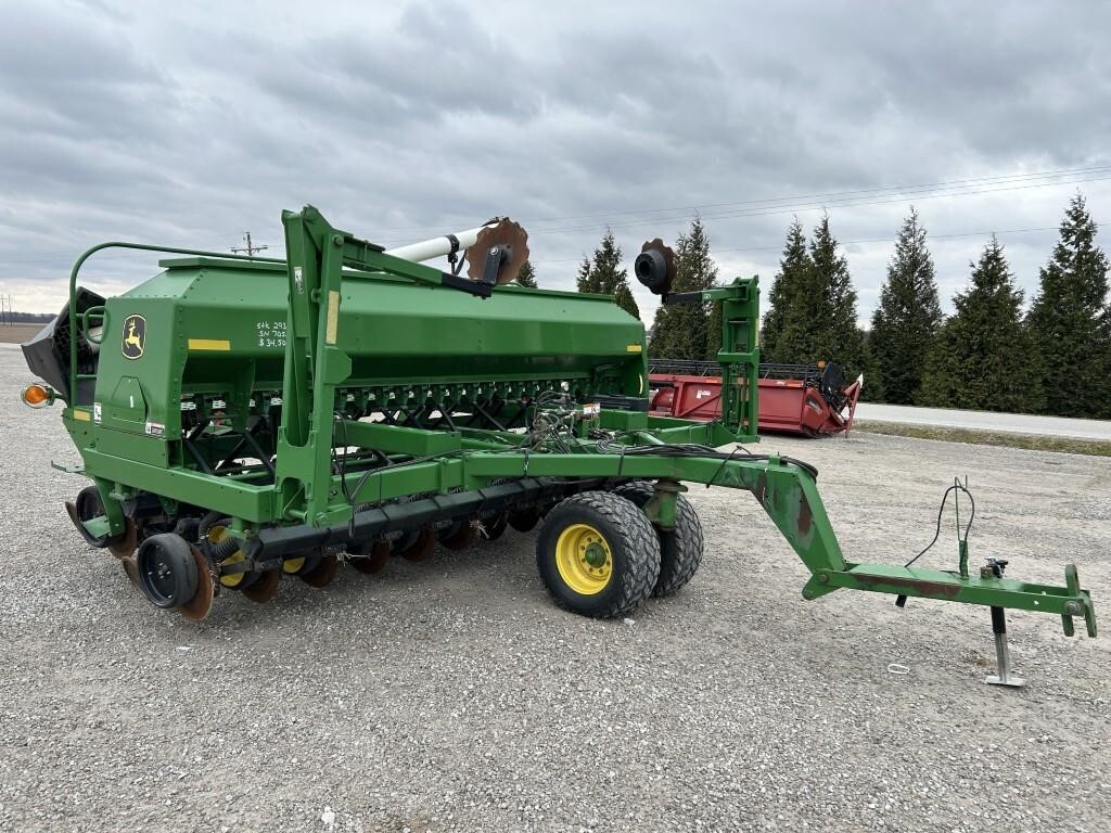  John Deere 1590 Drill