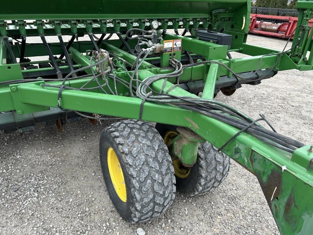  John Deere 1590 Drill