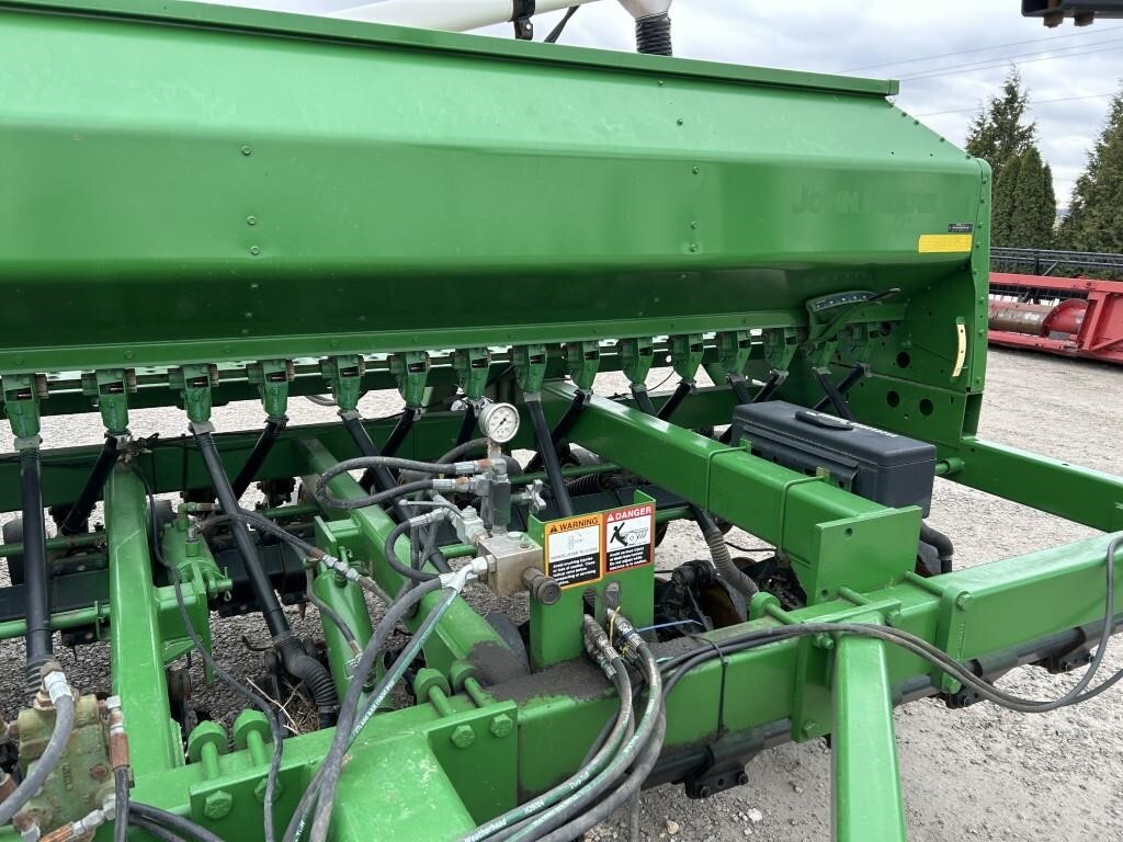  John Deere 1590 Drill